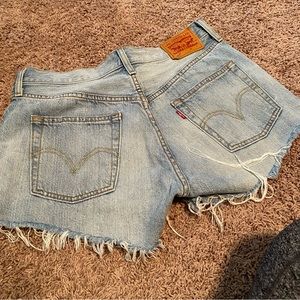 LEVIS SHORTS